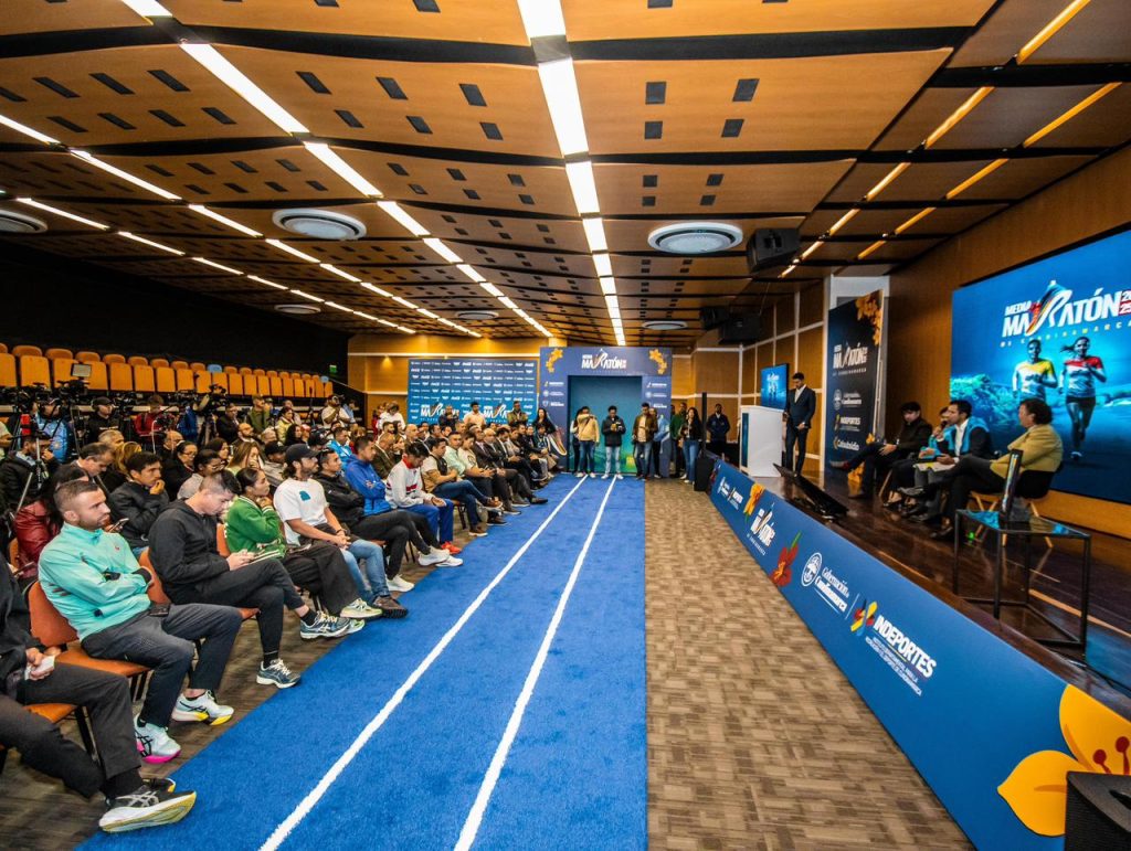 Delegados deportivos en la sala de Gobernadores de Cundinamarca