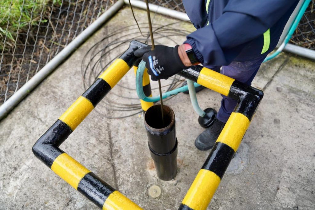 * Esta red permitirá medir en tiempo real el comportamiento de las aguas subterráneas, identificar riesgos de contaminación, conocer la recarga de los acuíferos y prevenir la sobreexplotación del recurso.