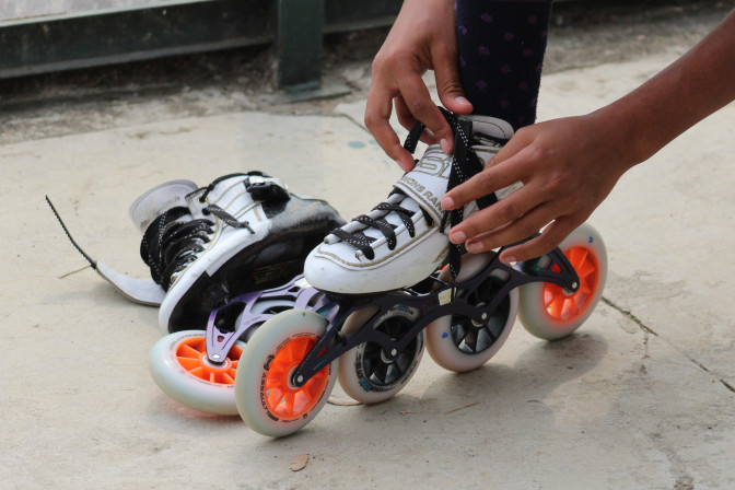 Patines en línea representan a los deportistas de esta rama del deporte.