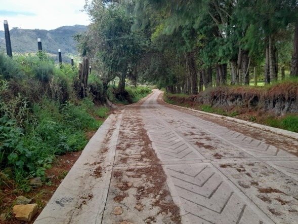 El gobernador Jorge Emilio Rey y el alcalde Jorge Alberto Camacho intervienen siete kilómetros de asfalto para fortalecer la productividad.