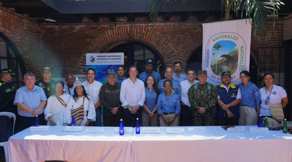 Comunidad indígena en mesas de trabajo con el Gobierno Nacional.