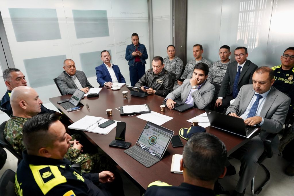 mesa de trabajo entre Gobernación de Cundinamarca, en articulación con la Registraduría Nacional y la Fuerza Pública