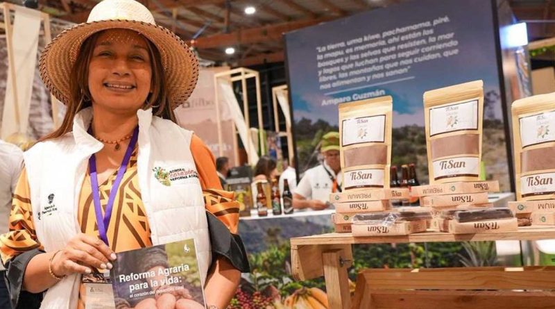 Imagen de mujer campesina en la Feria del Libro 2026.
