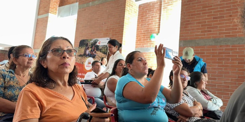80 hogares de Anapoima recibieron asesoría integral