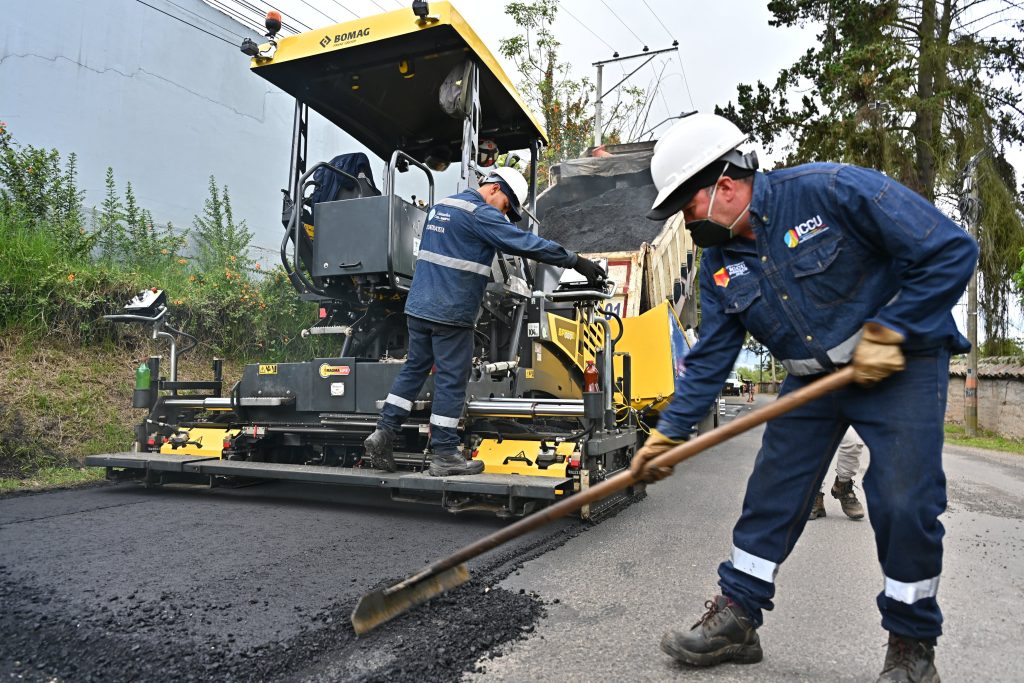 Pavimentación en la vía Tabio/Tenjo