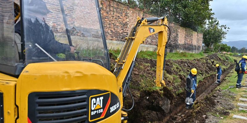 La intervención registra un avance del 63 % y permitirá recuperar la conexión ferroviaria con uno de los principales destinos turísticos de Cundinamarca.