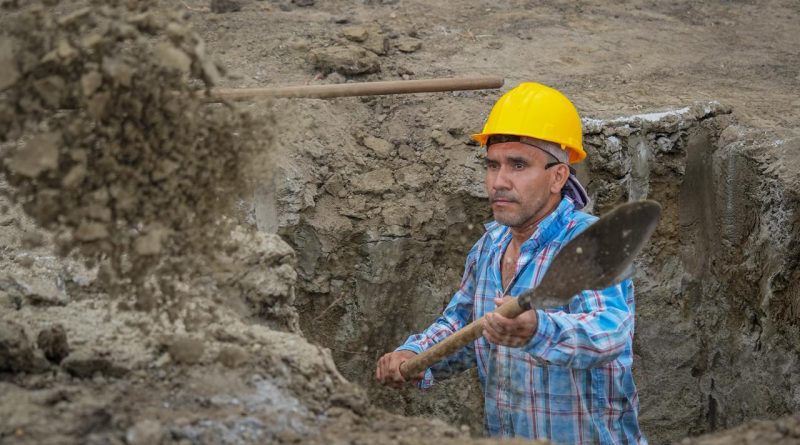 Obrero en obra