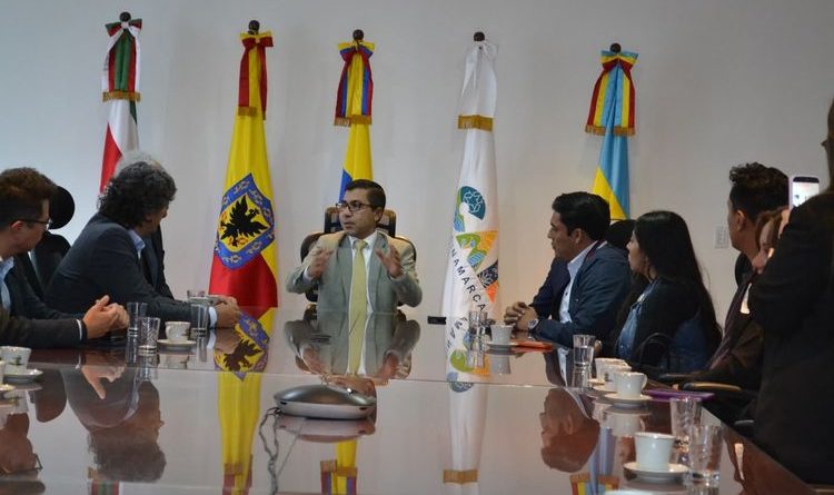 Director de la CAR con aliados estratégicos