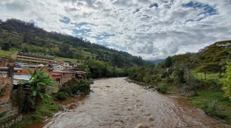 Creciente del río Bogotá genera alerta en Cundinamarca.