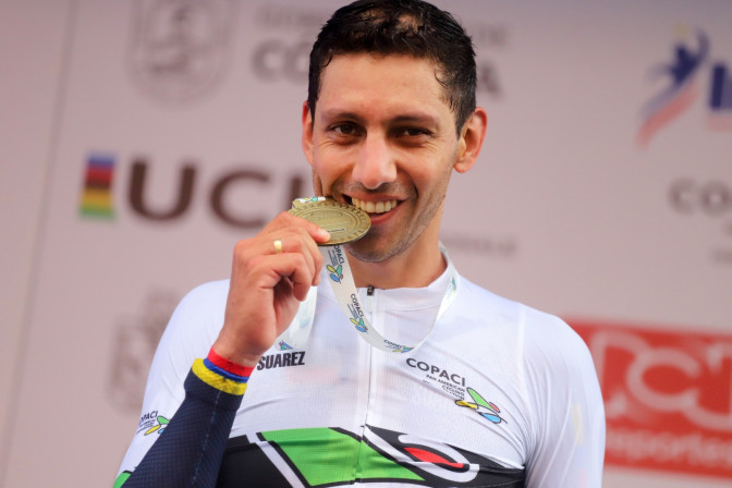 Campeón de oro en ciclismo de ruta en los Panamericanos