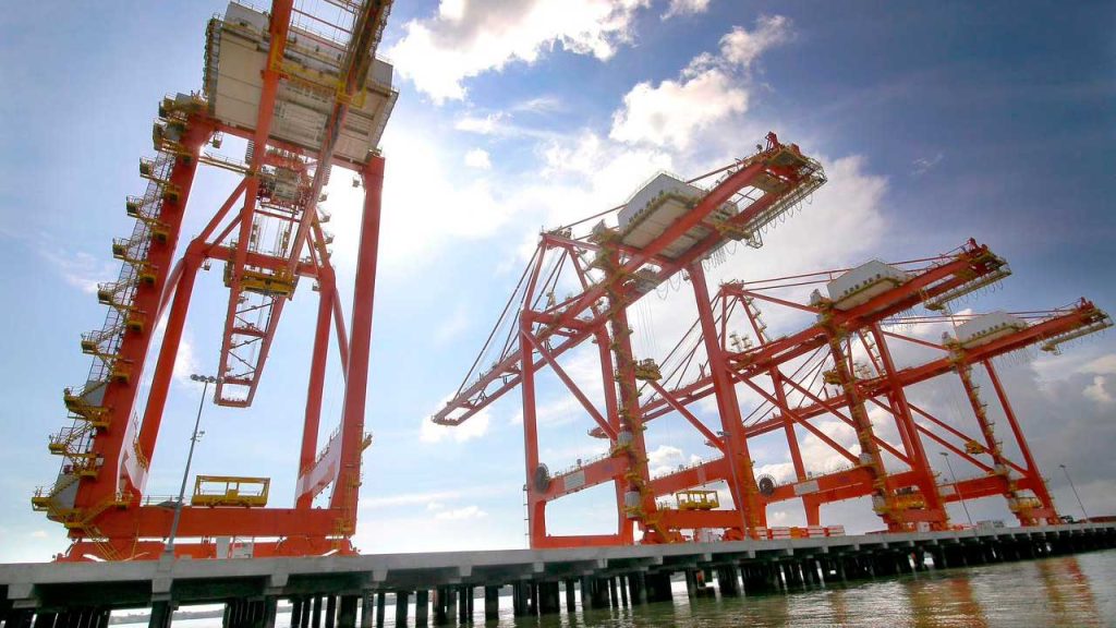 ??Aunque Colombia también impuso aranceles del 100% a productos ecuatorianos, mantendrá abiertos los canales de diálogo para superar las diferencias.?