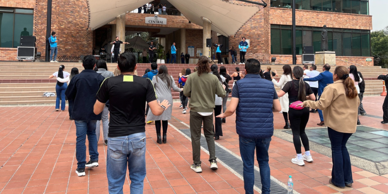 Servidores de la Gobernación en actividad física