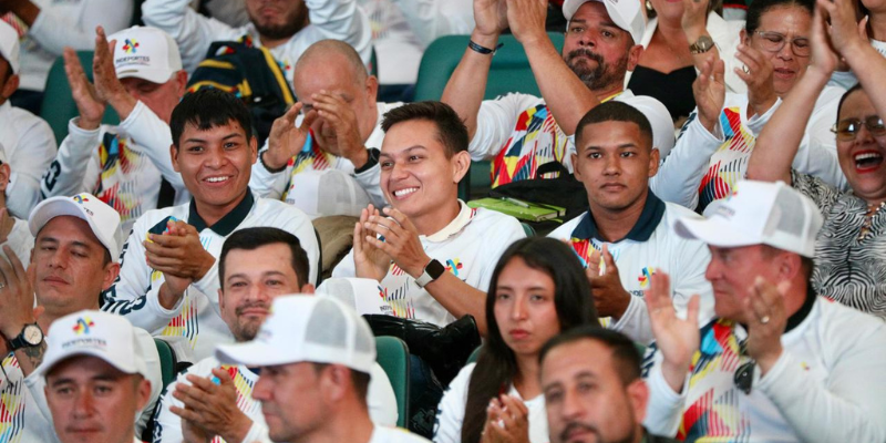 Deportistas de toda Cundinamarca celebrando la inversión dada por la Gobernación