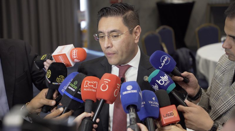 Director del CNE en rueda de prensa