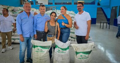 Cundinamarca beneficia a 110 productores paneleros con inversión de $56 millones para control biológico en Vergara Grupo de paneleros en Cundinamarca
