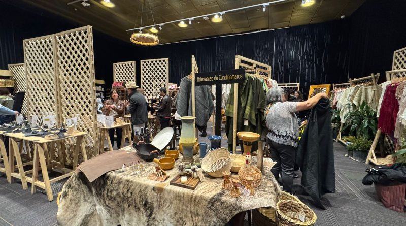Artesanos de Cundinamarca participan en el Fashion Week