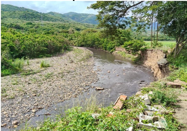 CAR prioriza 34 puntos de alto riesgo para prevenir inundaciones, deslizamientos y sequías en Cundinamarca Deslizamiento en los rios de Cundinamarca
