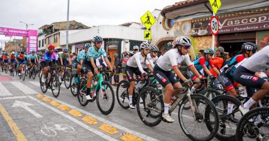 Grupo de mujeres ciclistas en Chía
