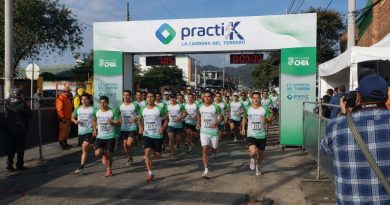 Altétas saliendo del pñunto de encuentro para correr