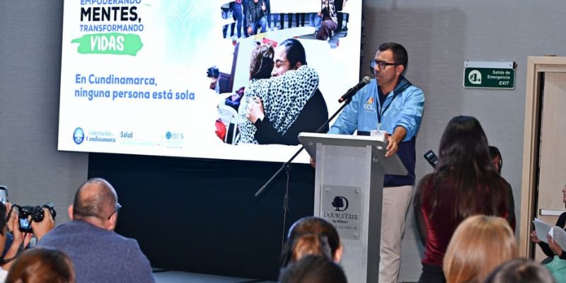 Gobernador de Cundinamarca presentando el plan de salud mental