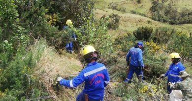 Personas en los cerros de Cundinamarca