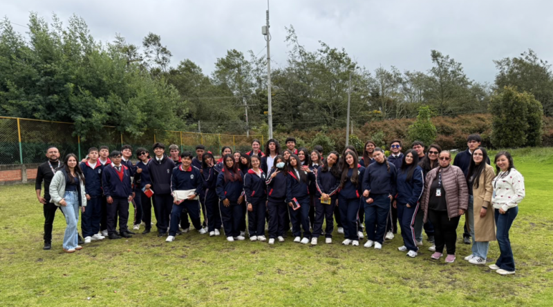 Gruppo de docentes y estudiantes de Cundinamarca