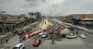Carros en la salidas de Cundinamarca en puente festivo