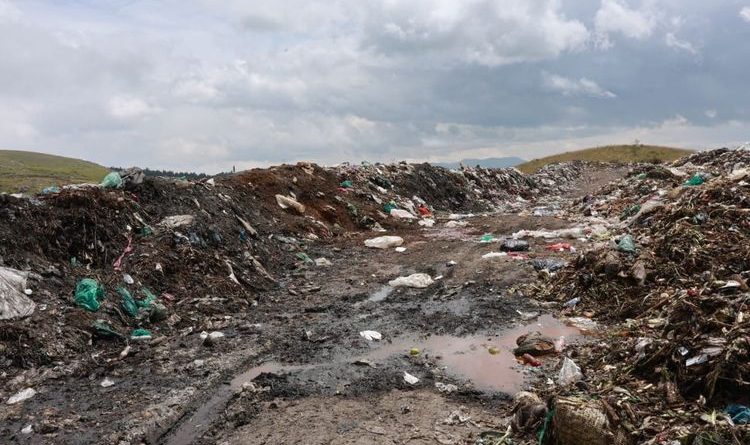 Fuente hídrica contaminada