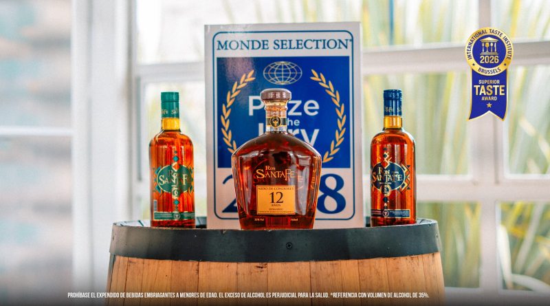 Aguardiente Néctar Reposado y Ron Santa Fe 8 años reciben reconocimiento internacional por su calidad Botellas de Ron y Aguardiente Néctar