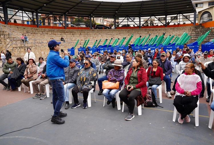 La CAR entregó 415 sistemas de reserva hídrica a familias productoras de las provincias de Ubaté y Chiquinquirá para fortalecer su seguridad hídrica.