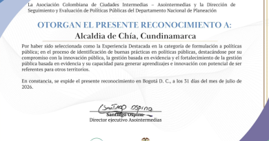DNP y Asointermedias reconocen a Chía por formulación de políticas públicas Imagen del DNP felicitando a los funcionarios de Chía