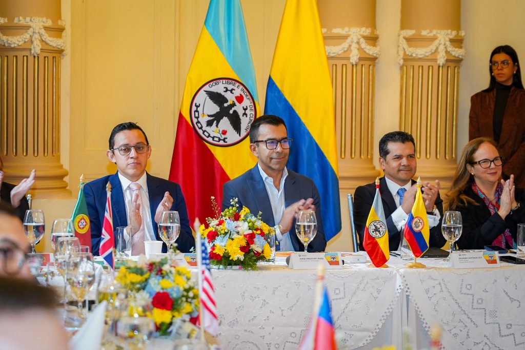 Mesa de trabajo de RegioTram de Occidente