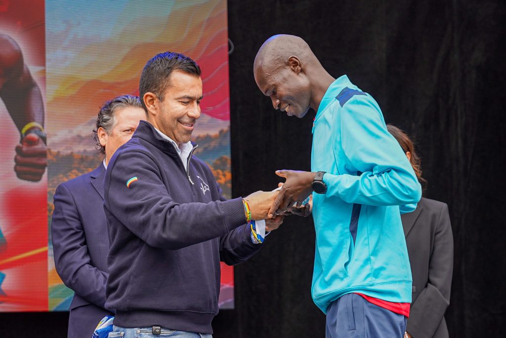 Altetistas del mundo con el Gobernador de Cundinamarca
