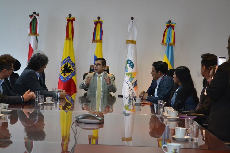 Director de la CAR con aliados estratégicos
