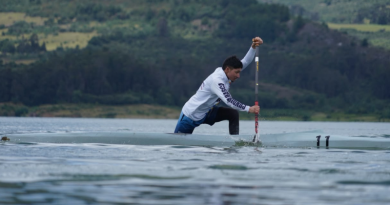 Deportistas nauticos en la laguna de Guatavita Cundinamarca