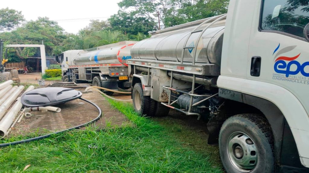 Carros de tanque de agua