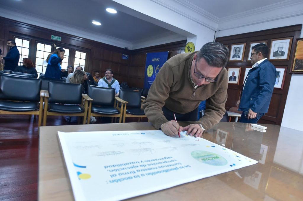 Firma de equipos pecuarios en Cundinamarca